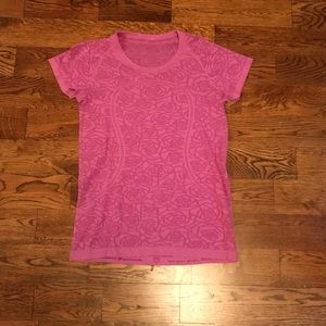 Lulu lemon t-shirt size 12